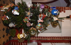 Zdjęcie z rozstrzygnięcia konkursu plastycznego "Drugie życie odpad&oacute;w - Eko-Bombka"