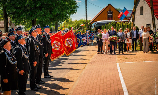 Zdjęcie przedstawiające Uroczyste Obchody 80-lecia OSP Piecnik 